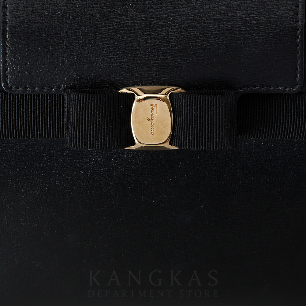 FERRAGAMO(USED)페레가모 뉴 바라리본 탑핸들 블랙